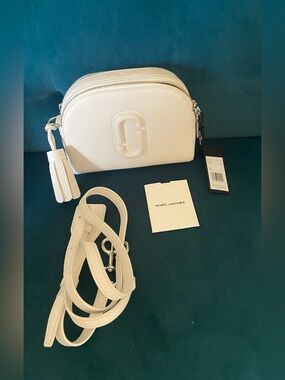 New Marc Jacobs White Pebbled Leather Double Zip Crossbody